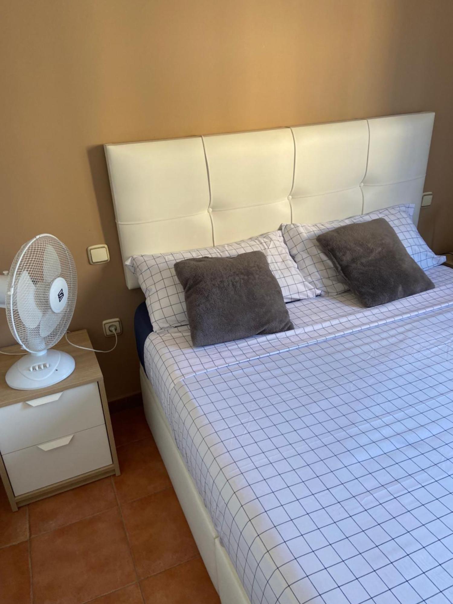 Habitacion Con Cama Matrimonial En Málaga Exterior foto